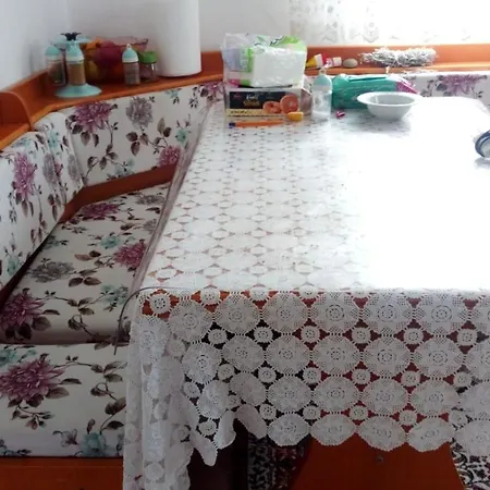 Yoldaş Apart *